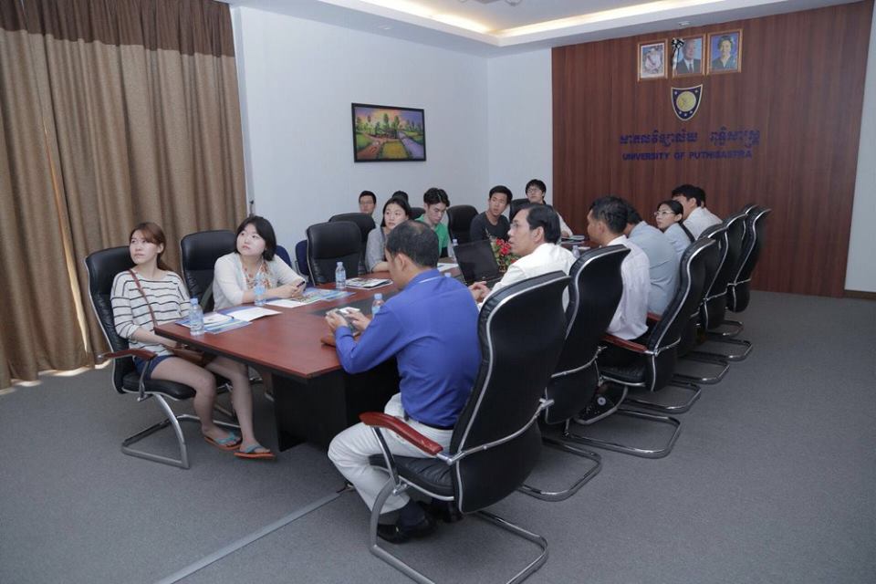 ជំនួបជាមួយ ក្រុមនិស្សិតសាកលវិទ្យាល័យAjouសាធារណៈរដ្ឋកូរ៉េ