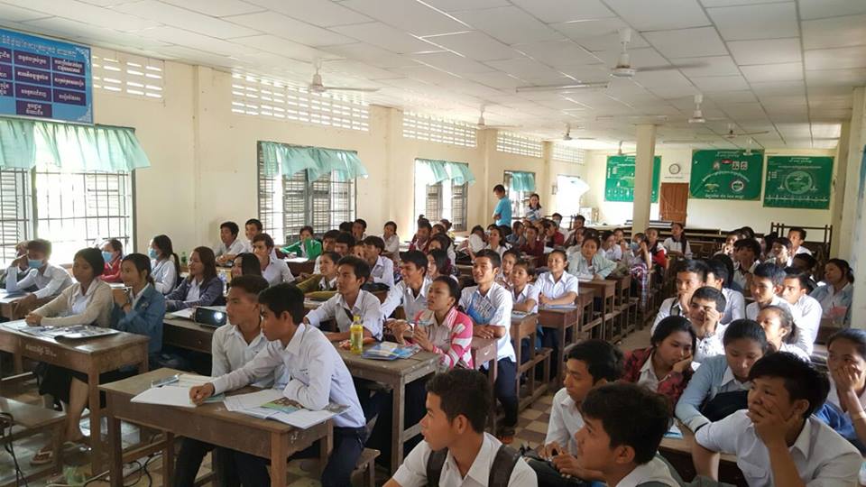ការចុះទៅធ្វើបទបង្ហាញនៅវិទ្យាល័យ ហ៊ុន សែន តាខ្មៅ
