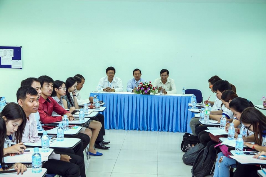 ពិធីសំណេះសំណាល ជាមួយនិស្សិតដែលចុះកម្មសិក្សានៅប្រទេសថៃ