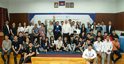 UNIVERSITY OF PUTHISASTRA SIGNS MOU FUTURE FORUM