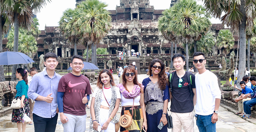 UP FACULTY OF DENTISTRY HOSTS 4 STUDENTS FROM MAHSA UNIVERSITY IN MALAYSIA