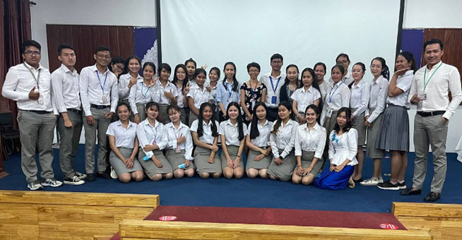 Bachelor of Science in Nursing (BSNY4) students from UP are presenting their Oral Thesis Defense