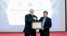 University of Puthisastra Officially Receives Certificate of Accreditation from the Accreditation Committee of Cambodia (ACC)