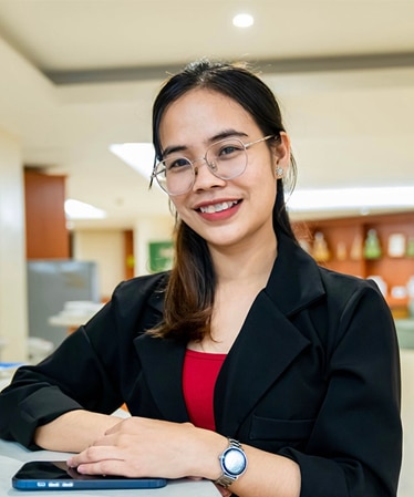Mrs. KHIN Chanthearanita
